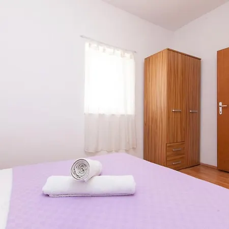Kuca Ella Holiday home Vinisce