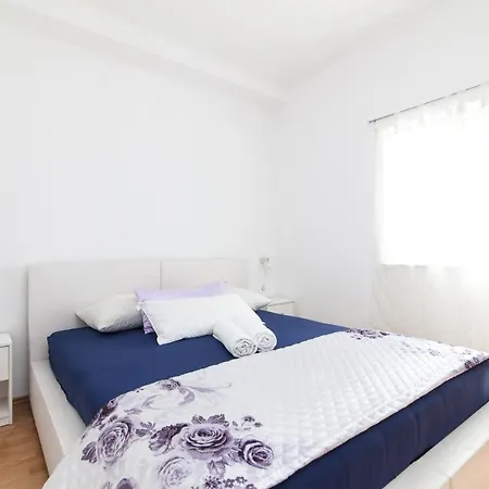 Kuca Ella Holiday home Vinisce