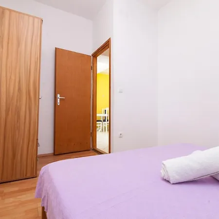 Holiday home Kuca Ella Vinisce