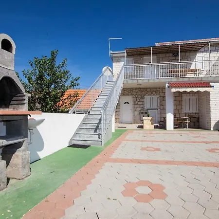 Kuca Ella * Vinisce