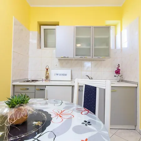Holiday home Kuca Ella Vinisce